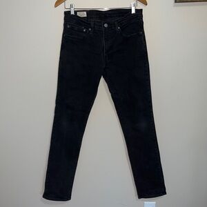 Black Levi’s jeans